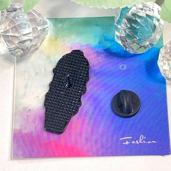 Ice Cream Cone Lapel Pin 3 Scoops Vanilla Strawberry Dessert Enamel Badge Brooch - Picture 4 of 5